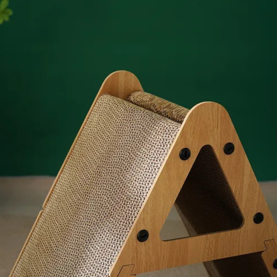🐾 Rascador Triángulo de Cartón y Madera para Gatos